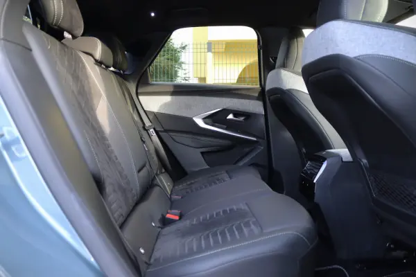 Peugeot 3008 1.2 Hybrid GT e-DCS6 24