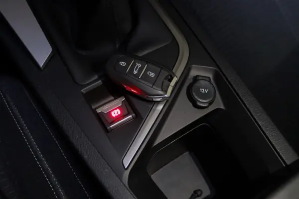 Peugeot 308 1.2 PureTech Active Pack 25