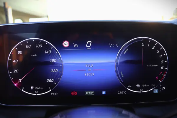 Mercedes-Benz GLC 300 e 4Matic 9G-TRONIC Avantgarde Advanced 24