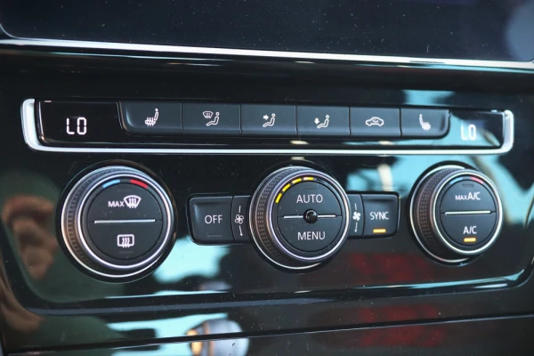 Volkswagen Golf 2.0 TSI GTi TCR DSG 26