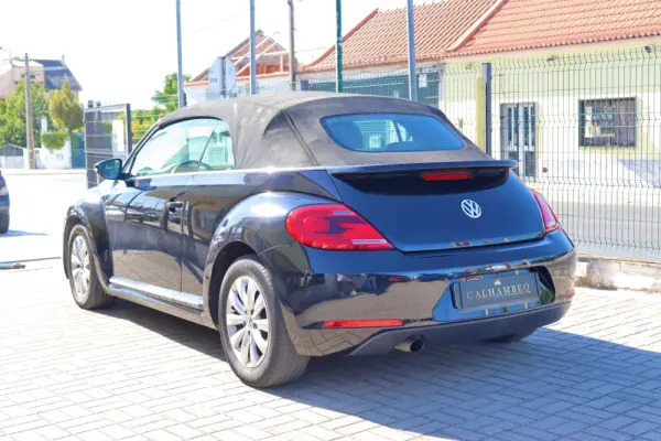 Volkswagen New Beetle Cabriolet 1.6 TDi Design 6