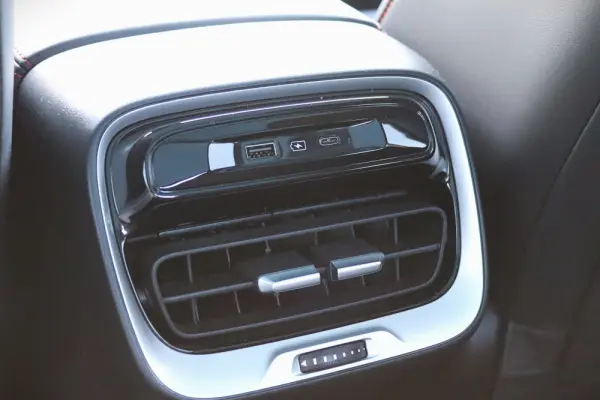 Xpeng P7i 86.2 kWh Long Range 23