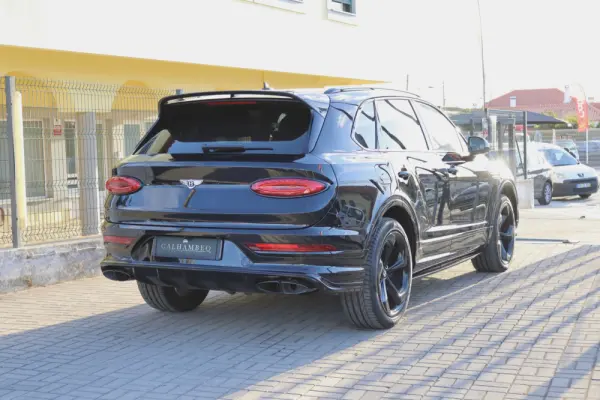 Bentley Bentayga V8 S Black Edition 3