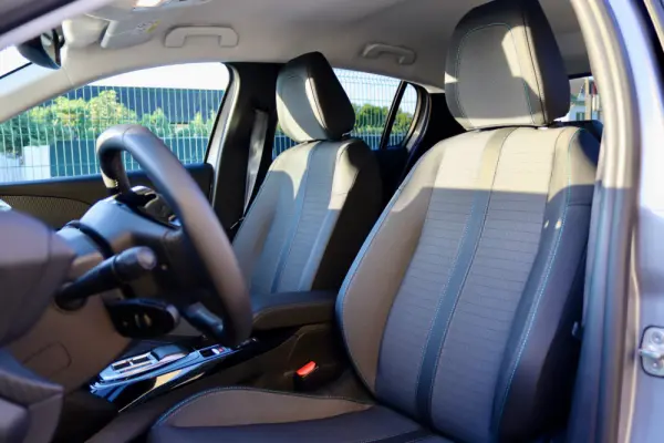 Peugeot e-208 50 kWh Allure 17