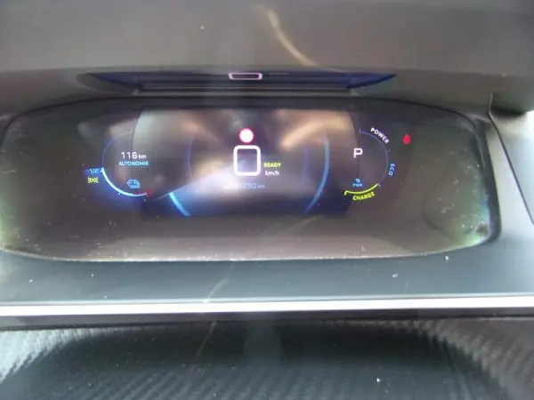 Peugeot e-2008 50 kWh Allure Pack 5