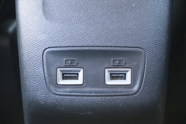 Peugeot e-2008 50 kWh GT 22