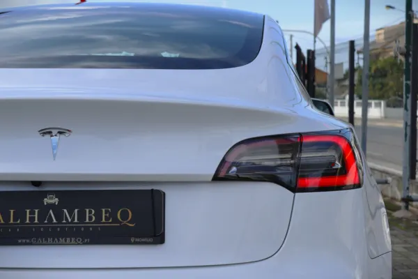 Tesla Model 3 Standard RWD Plus 13