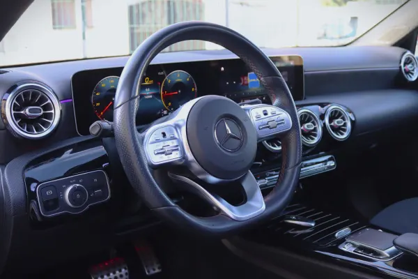Mercedes-Benz A 180 d AMG Line Aut. 18