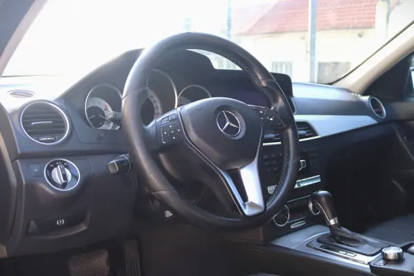 Mercedes-Benz C 250 d AMG Line Aut. 12