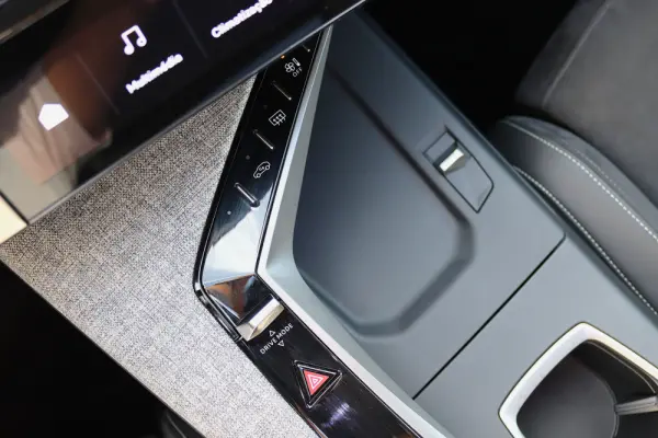 Peugeot 3008 1.2 Hybrid GT e-DCS6 19