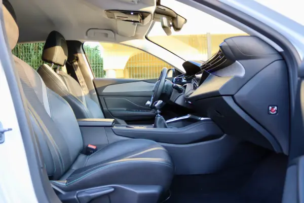 Peugeot 308 1.2 PureTech Allure Pack 23