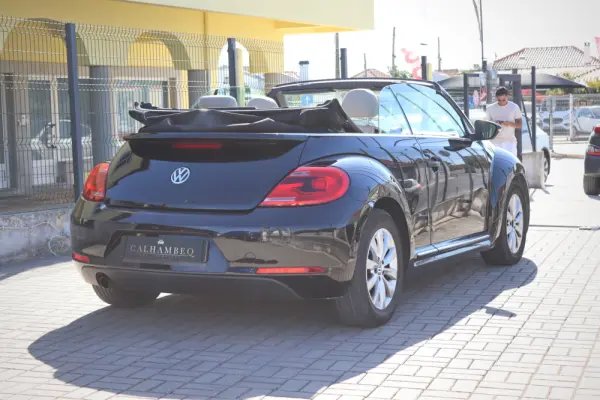 Volkswagen New Beetle Cabriolet 1.6 TDi Design 3