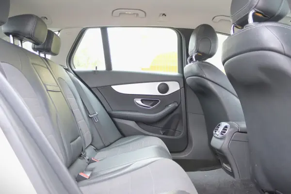 Mercedes-Benz C 350 e 14