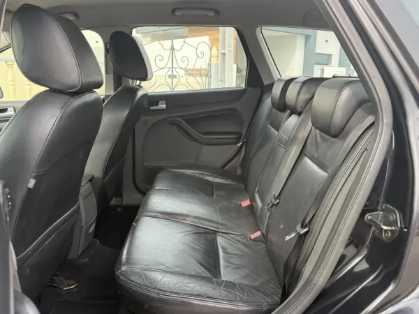 Ford Focus SW 1.6 TDCi Ghia 10