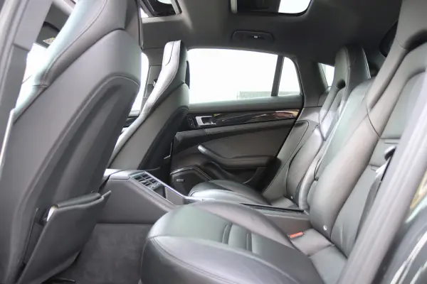 Porsche Panamera 4S Diesel 41