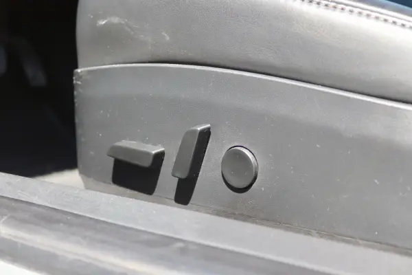 Tesla Model 3 Standard Range Plus RWD 6