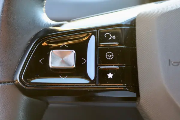 MG MG4 64 kWh Luxury 22