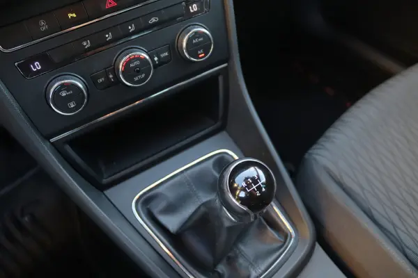 SEAT Leon ST 1.6 TDI Style Ecomotive 18