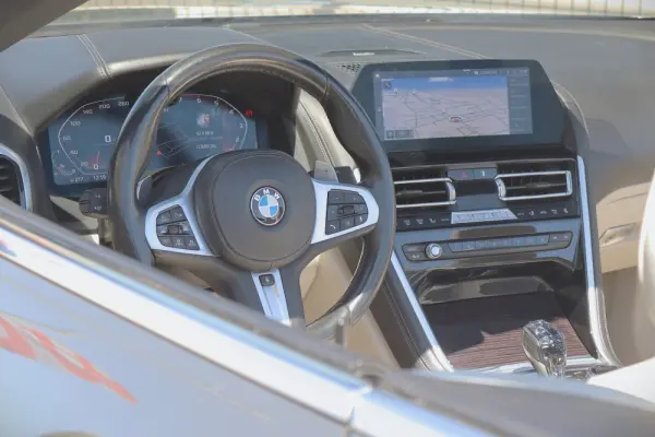 BMW M850i xDrive 16