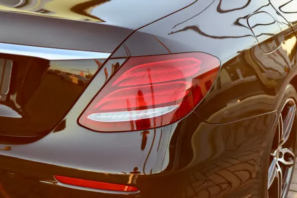 Mercedes-Benz E 220 d AMG Line 12