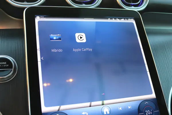 Mercedes-Benz GLC 300 e 4Matic 9G-TRONIC Avantgarde Advanced 30