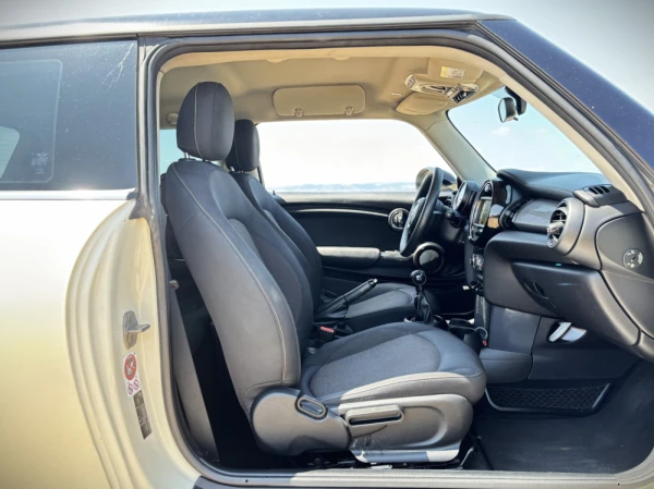 MINI 3 Portas Cooper D 14