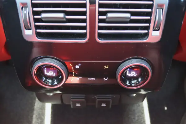 Land Rover Range Rover 2.0 Si4 PHEV Autobiography 38