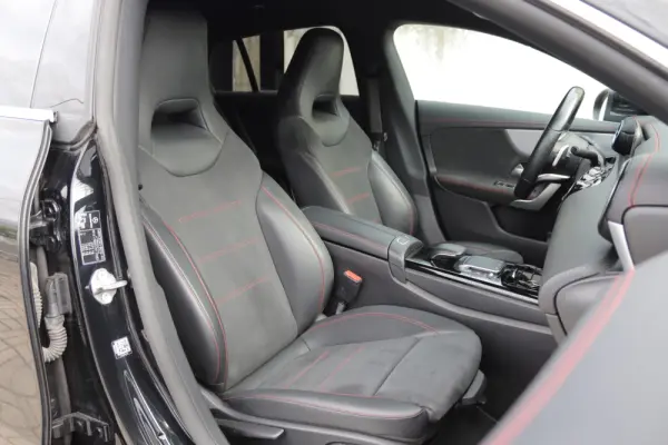 Mercedes-Benz CLA 180 d Shooting Brake AMG Line Aut. 20