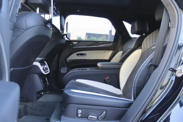Bentley Bentayga V8 S Black Edition 46