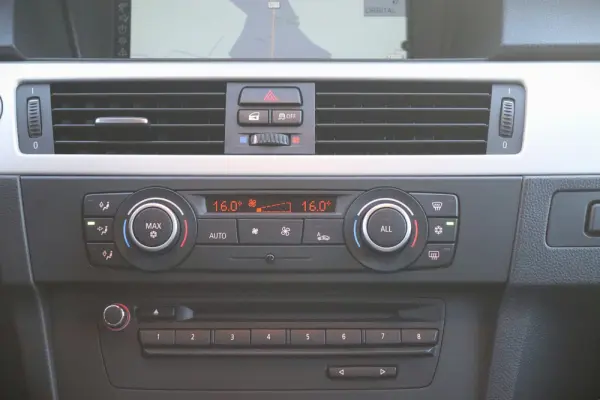 BMW 318 d Sport Line 20