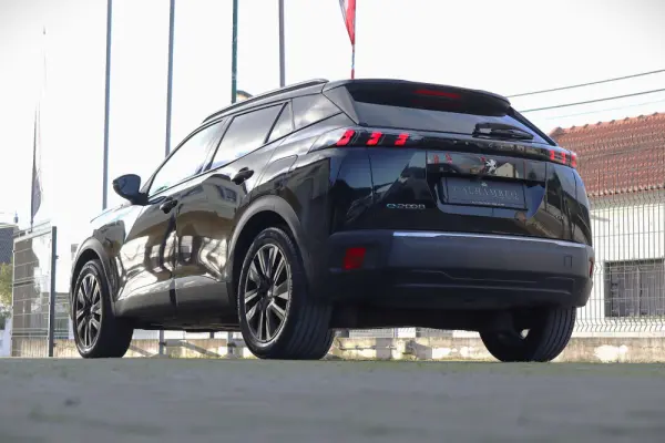 Peugeot e-2008 50 kWh GT 10