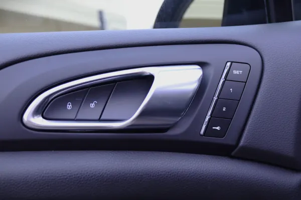 Porsche Cayenne S E-Hybrid 11