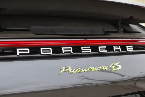 Porsche Panamera 4S E-Hybrid 20