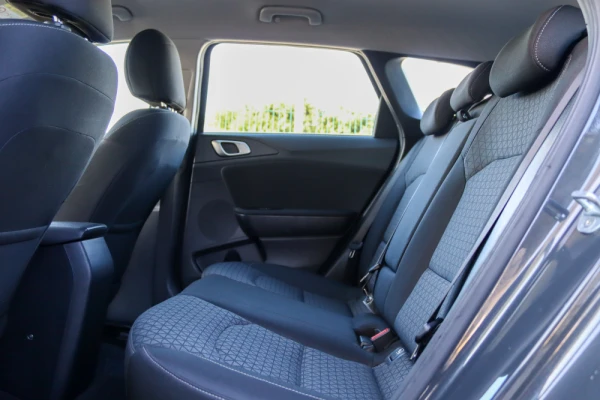 Kia Ceed SW 1.0 T-GDI Drive 11