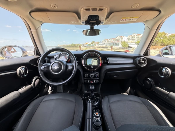 MINI 3 Portas Cooper D 4