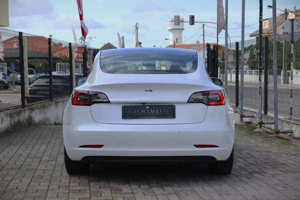 Tesla Model 3 Standard RWD Plus 9