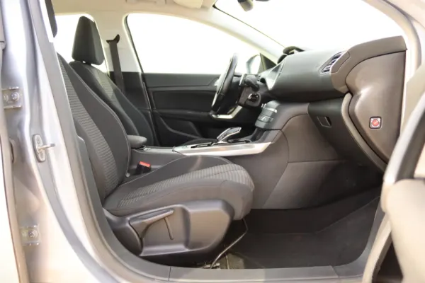 Peugeot 308 SW 1.5 BlueHDi Allure Pack EAT8 15