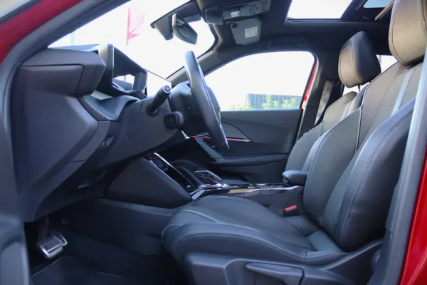 Peugeot e-2008 50 kWh GT 19