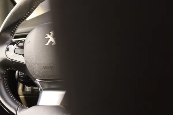 Peugeot 308 SW 1.5 BlueHDi Allure Pack EAT8 19