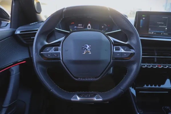 Peugeot e-2008 50 kWh GT 23