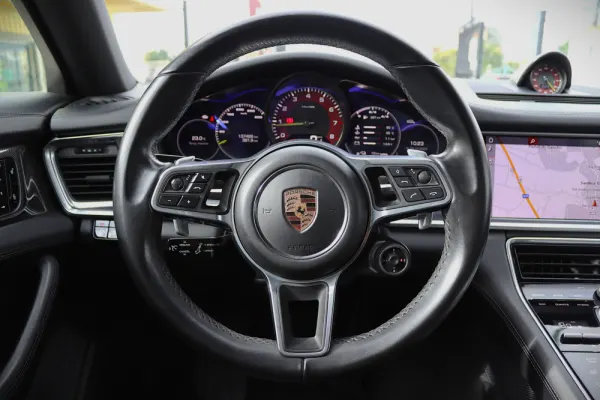 Porsche Panamera Sport Turismo 4 E-Hybrid 29