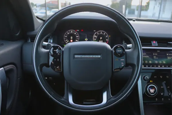 Land Rover Discovery Sport 1.5 I3 P300e AWD Dynamic SE 29