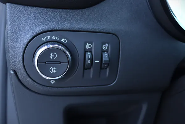 Opel Crossland X 1.2 T 120 Anos 6