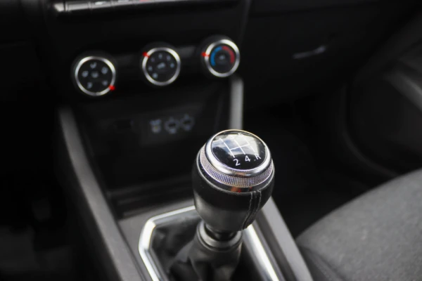 Renault Clio 1.0 TCe Intens Bi-Fuel 14