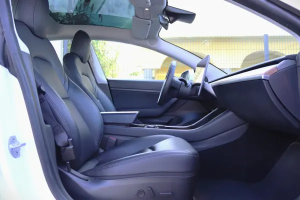 Tesla Model 3 Standard Range Plus RWD 24
