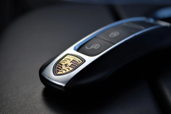 Porsche Panamera Sport Turismo 4 E-Hybrid 20