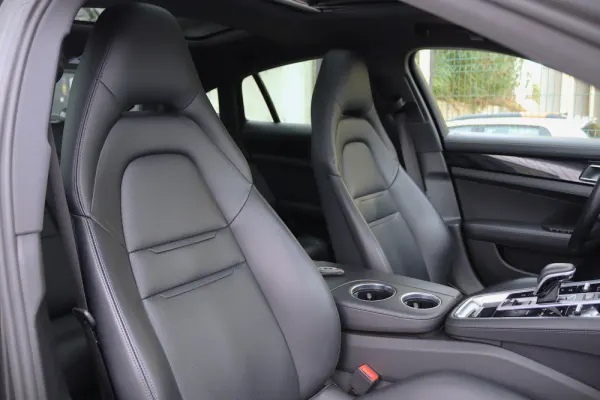 Porsche Panamera 4S E-Hybrid 49