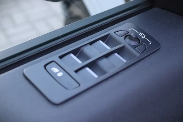 Land Rover Discovery Sport 1.5 I3 P300e AWD Dynamic SE 26