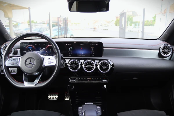 Mercedes-Benz CLA 250 e AMG Line 4