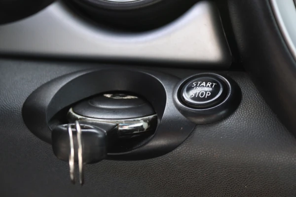 MINI 3 Portas Cooper D 5